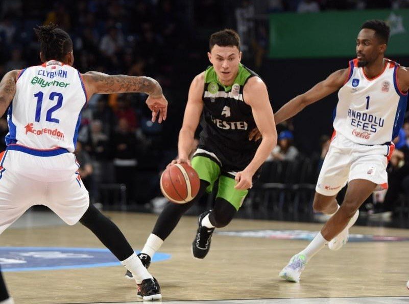 Pako Cruz, 1 sezon daha Manisa BBSK’da