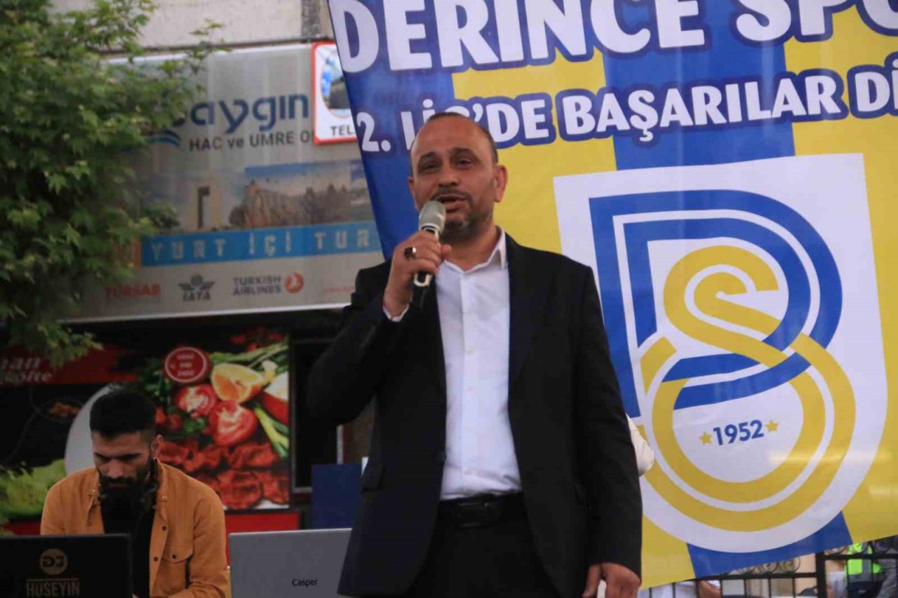 Belediye Derincespor, şampiyonluğu kent merkezinde kutladı