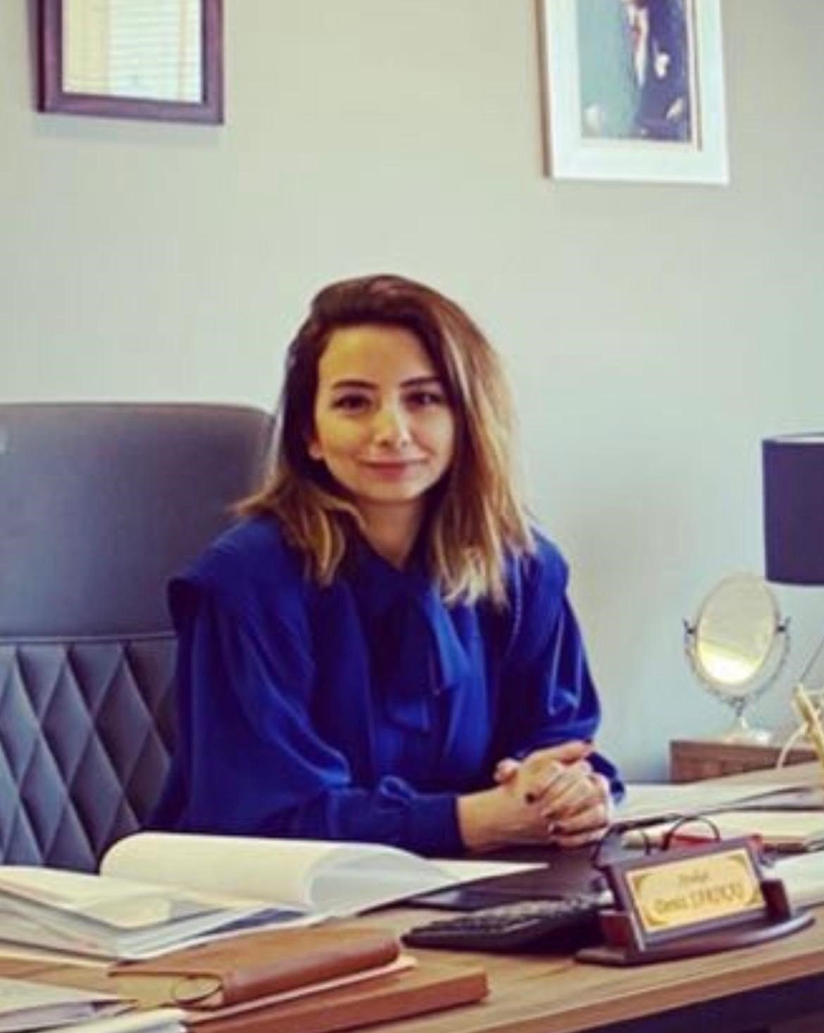 Yok böyle dolandırıcılık...Telefonunun 2 numarasını değiştirdiler, banka hesabını boşalttılar