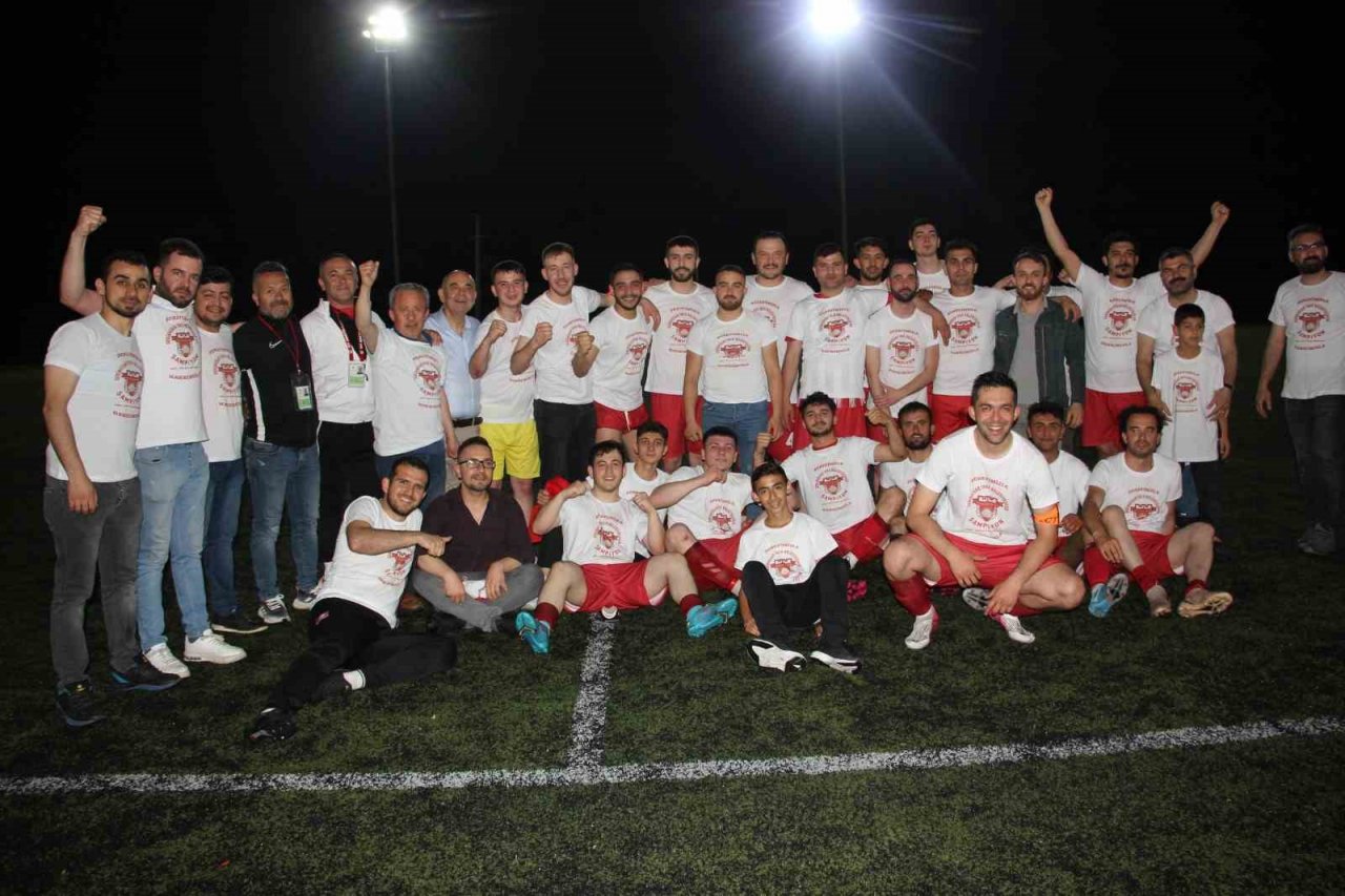 Serinhisar kurulduğu yıl şampiyon oldu