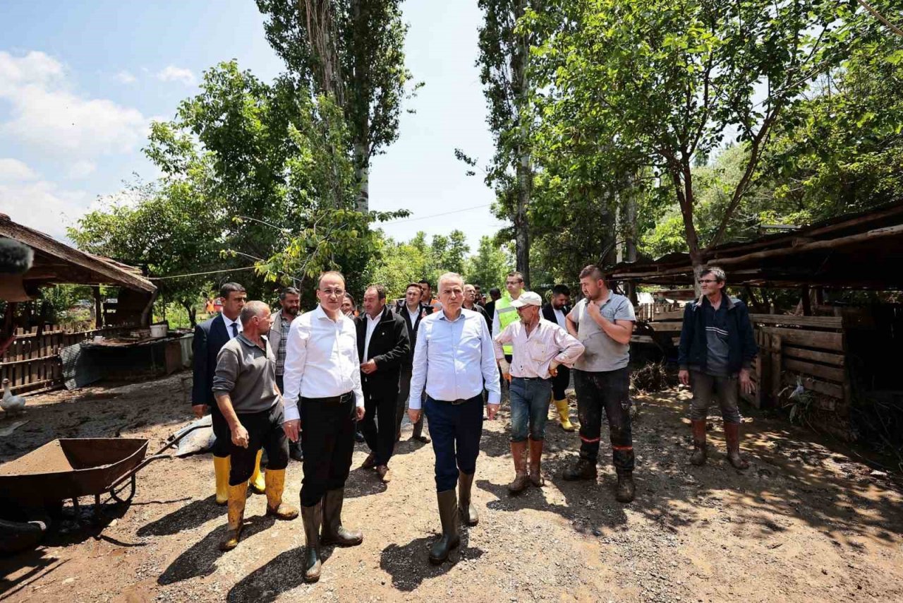 Denizli’de selin yaraları sarılıyor