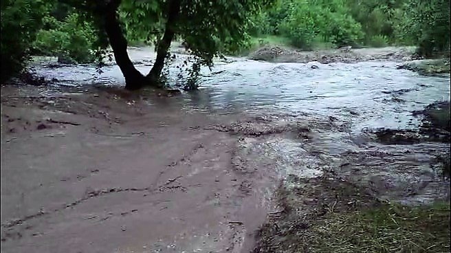 Sel baskınları Pamukkale’nin 4 mahallesinde hasara yol açtı