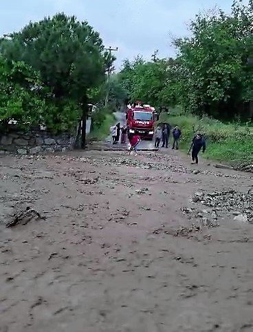 Sel baskınları Pamukkale’nin 4 mahallesinde hasara yol açtı