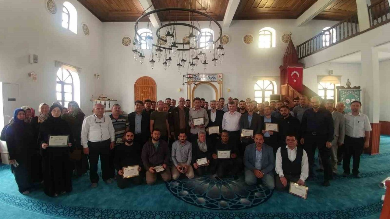 Deprem bölgesinde görev alan Köyceğiz Müftülük personelleri ödüllendirildi