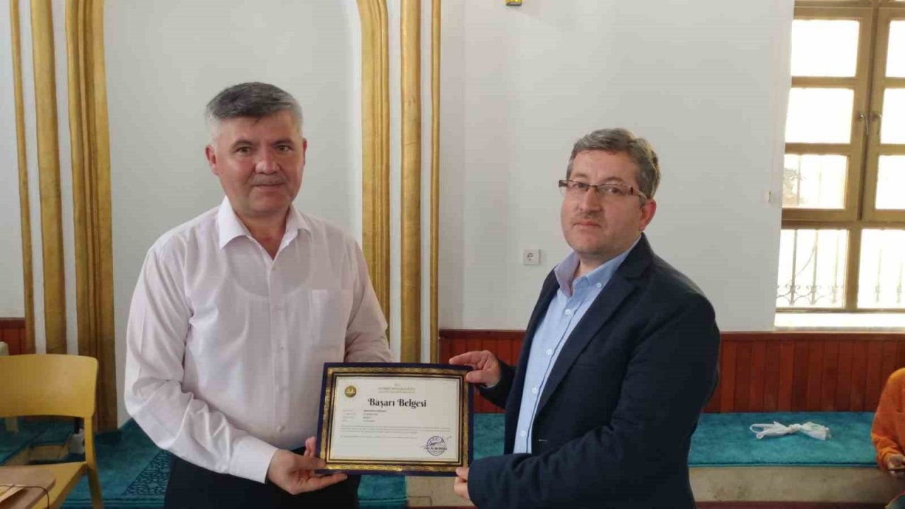 Deprem bölgesinde görev alan Köyceğiz Müftülük personelleri ödüllendirildi