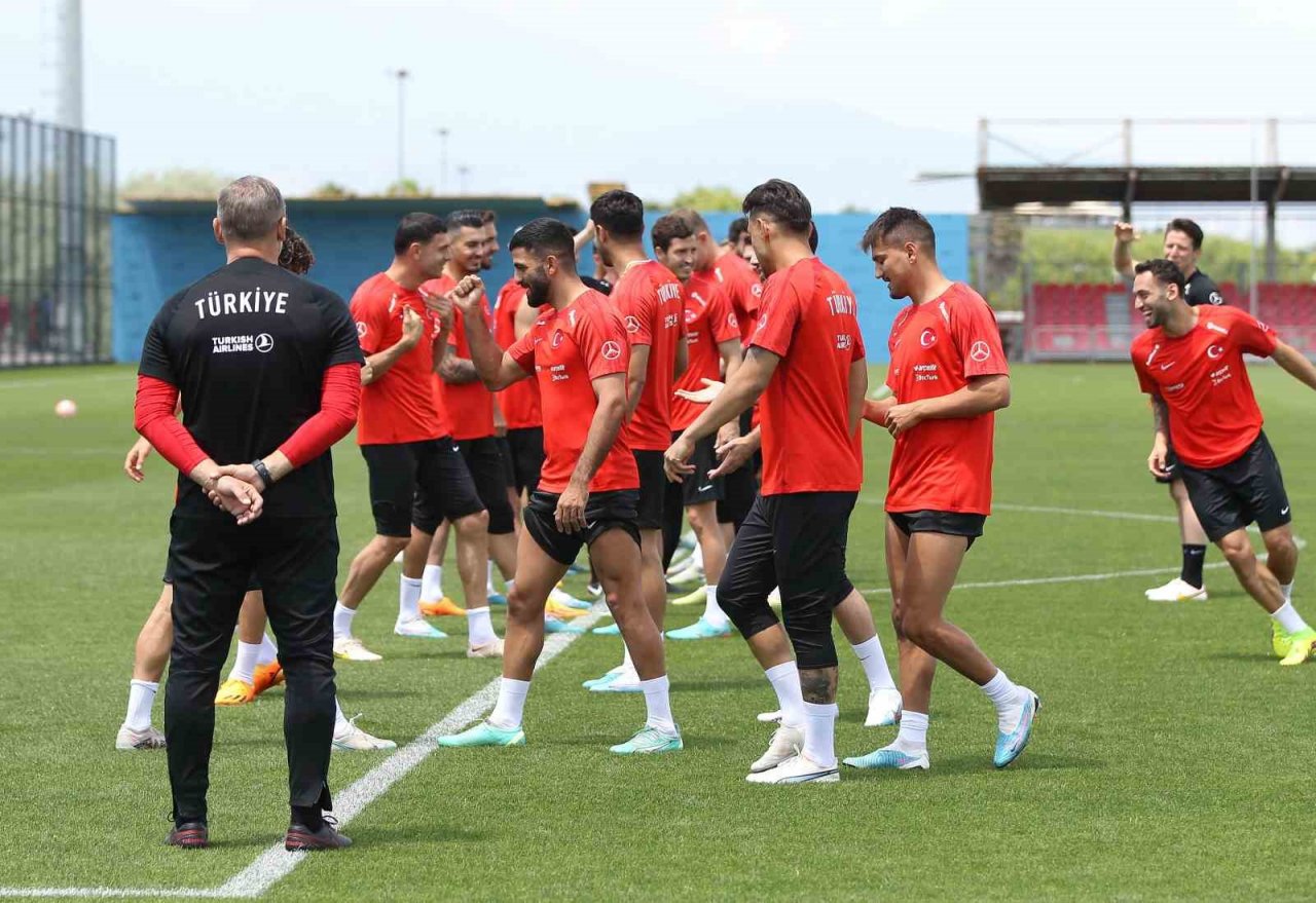 A Milli Takım, Galler maçının hazırlıklarını tamamladı