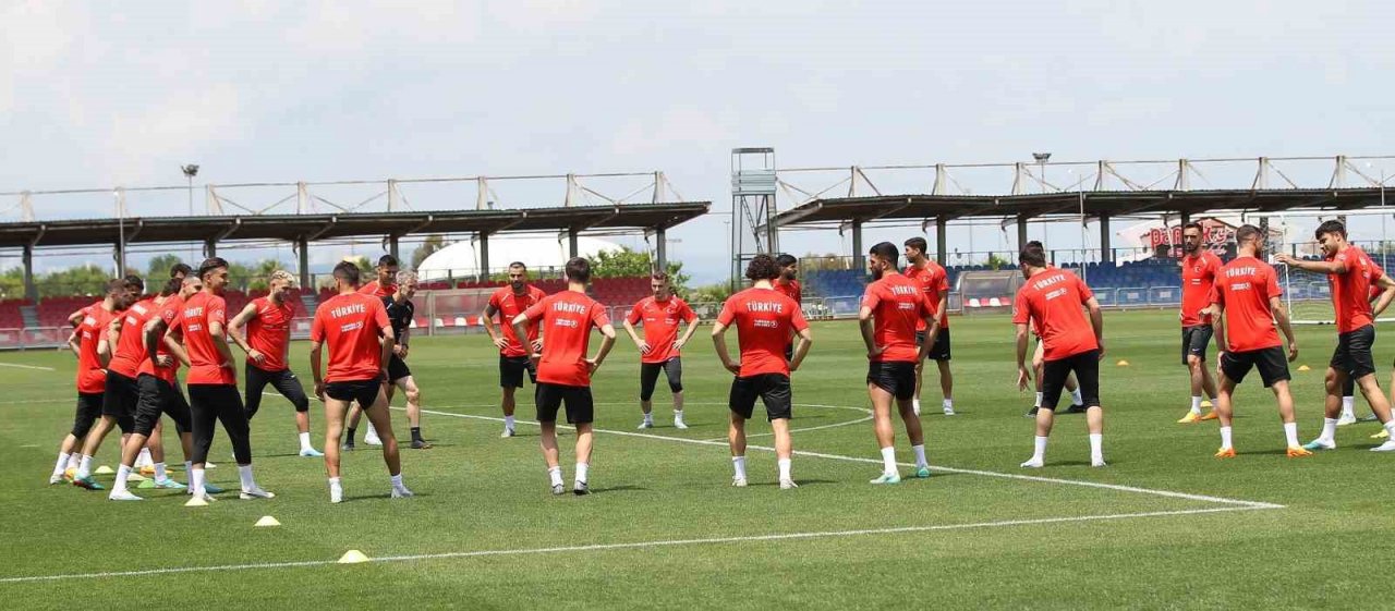 A Milli Takım, Galler maçının hazırlıklarını tamamladı