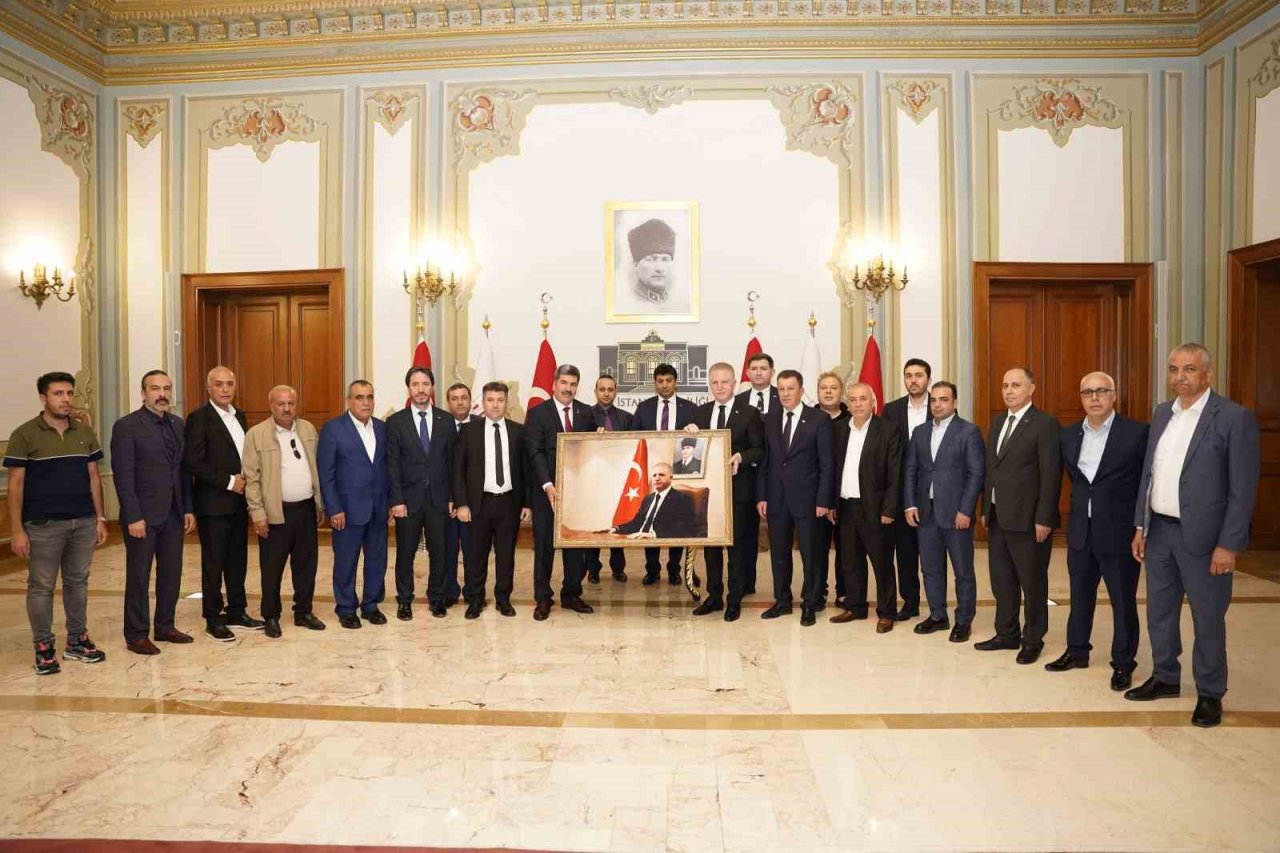 Gaziantepli Halı İhracatçıları İstanbul Valisi Davut Gül’ü ziyaret etti