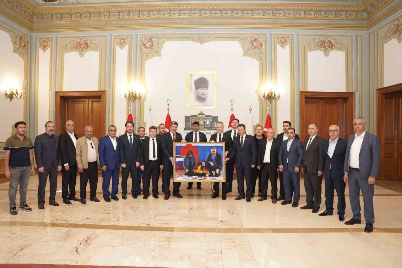 Gaziantepli Halı İhracatçıları İstanbul Valisi Davut Gül’ü ziyaret etti