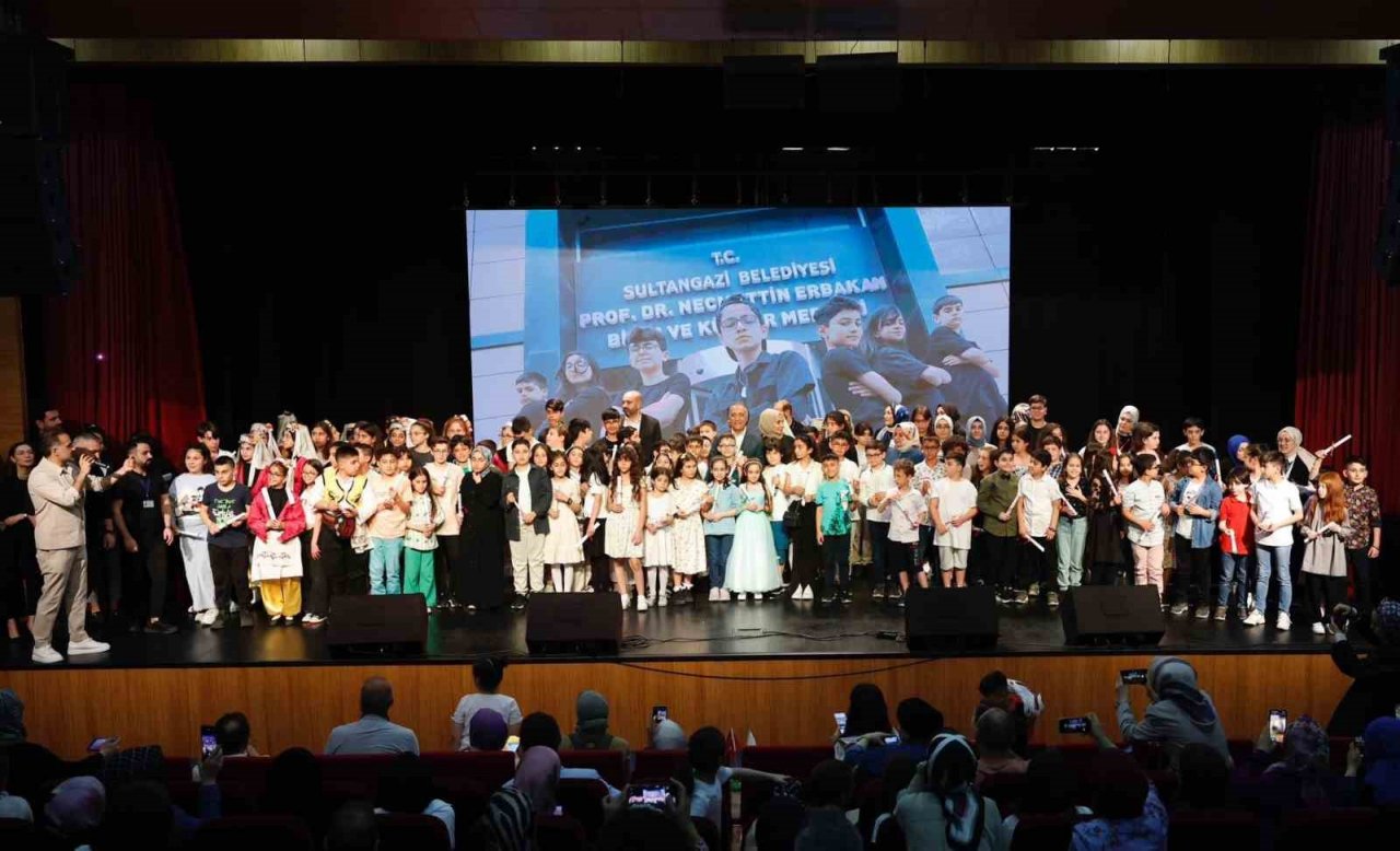 Bilim merkezi öğrencileri yılsonu etkinliğinde yeteneklerini sergiledi