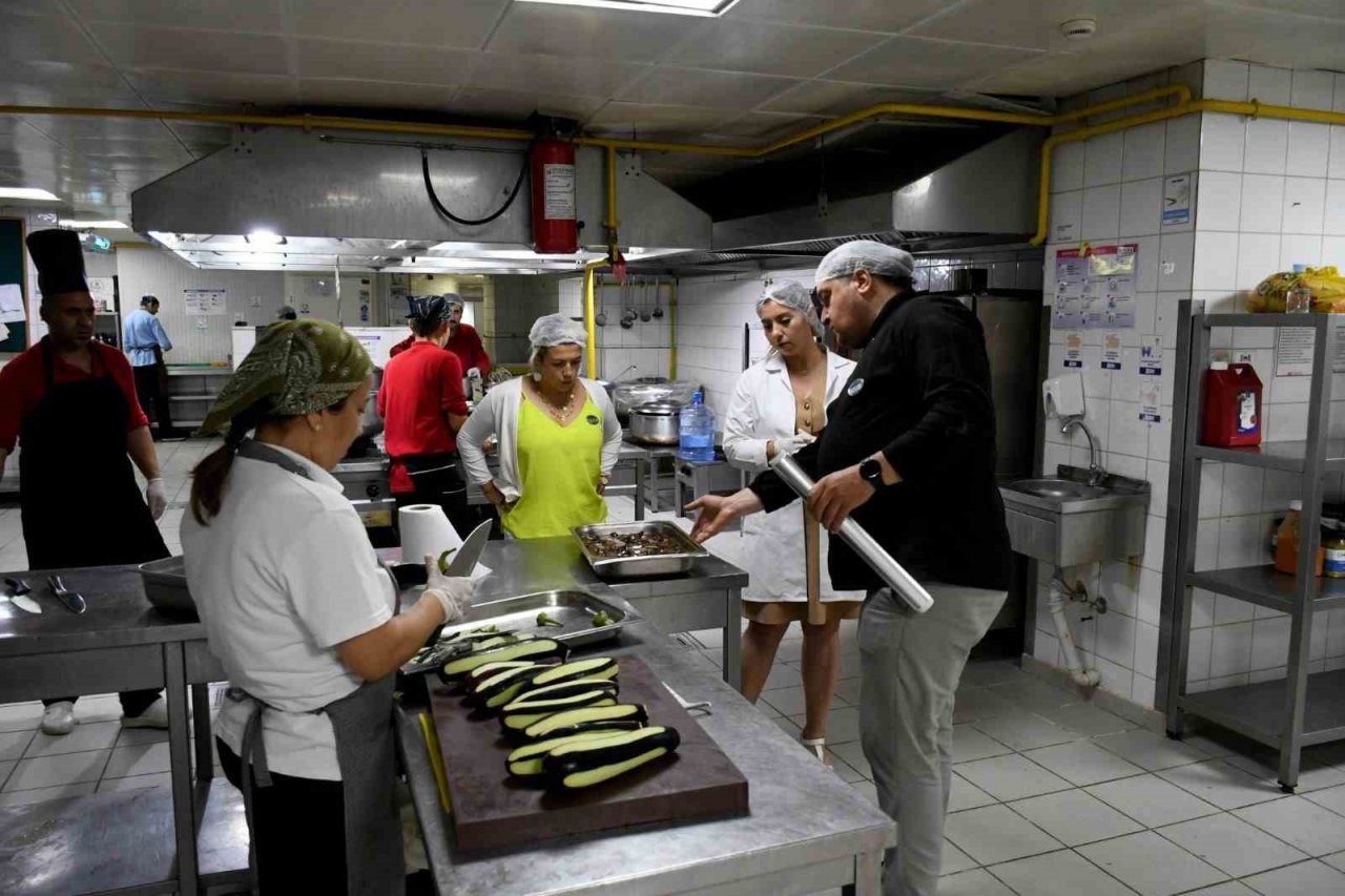 Kuşadası’nde denetimler sıklaştırıldı