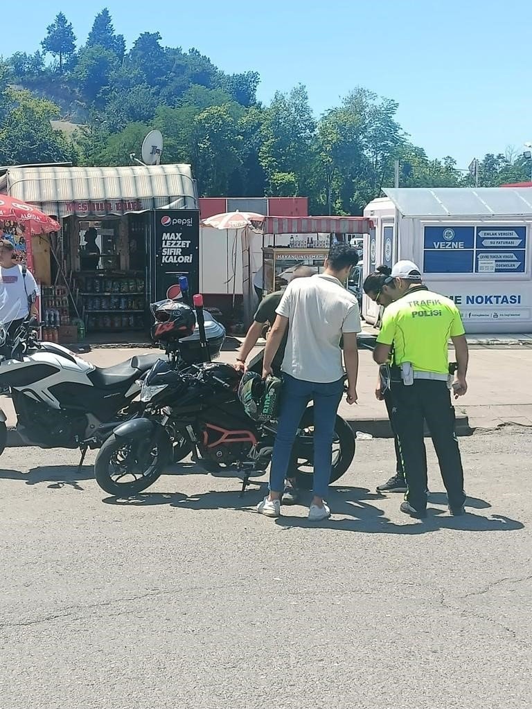 Düğün konvoyunda silahla korku yaşatanlara ceza