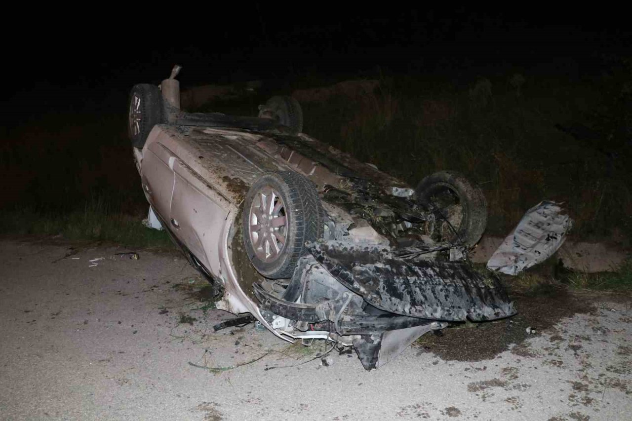 Havza’da kontrolden çıkan araç takla attı: 2 yaralı