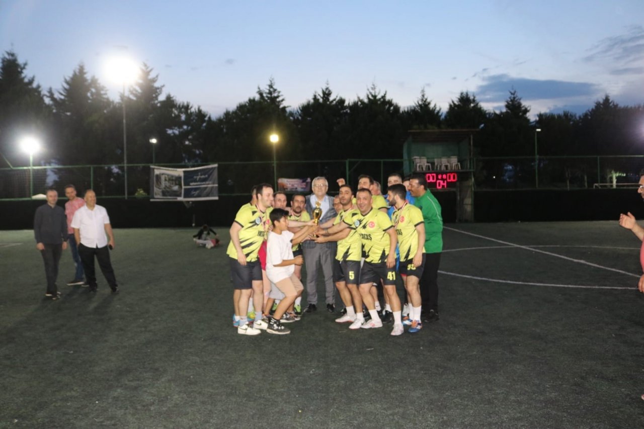 Sağlık çalışanları turnuvada ter döktü