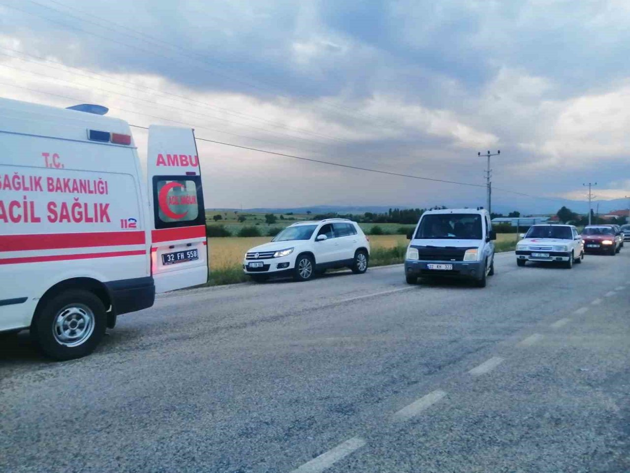 Motosikletler kafa kafaya çarpıştı: 4 yaralı