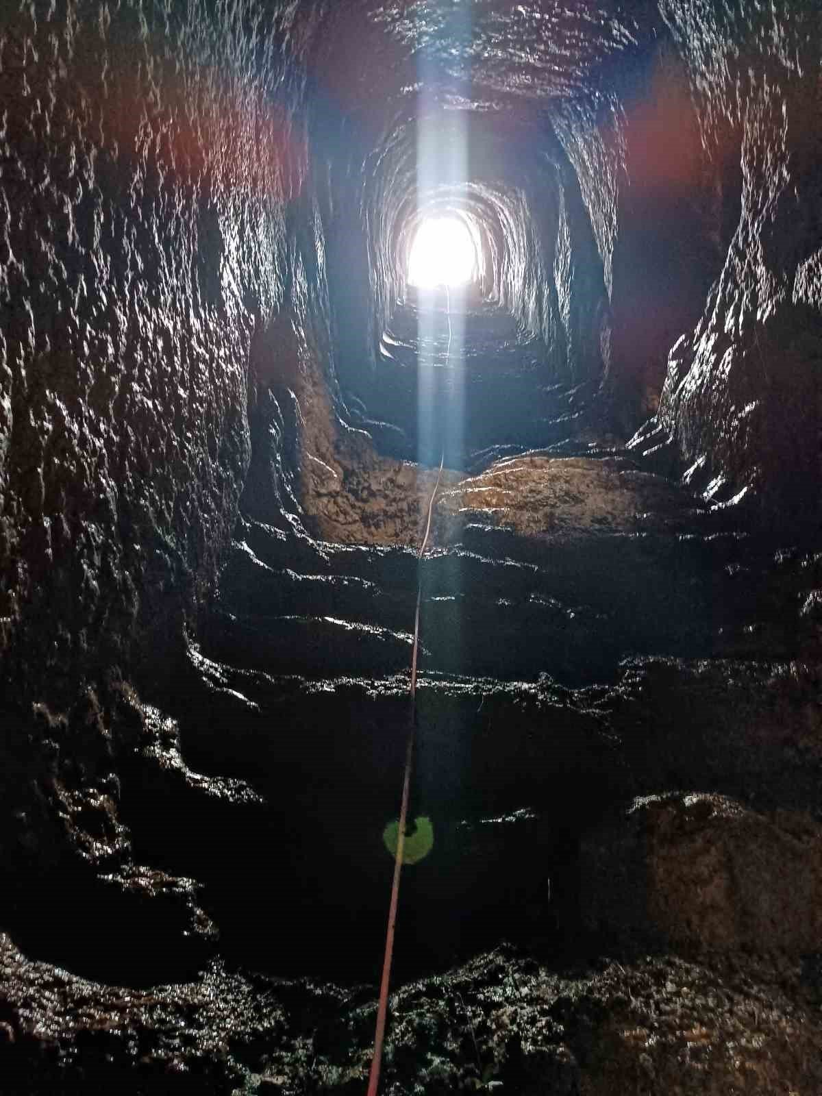 Definecilerden akıl almaz kazı: Mağaradaki manzarayla karşılaşınca şoke oldular