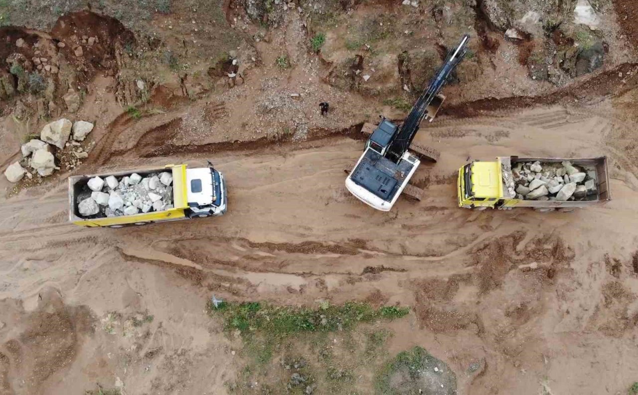 Sel suları Doğu Ekspresi hattını çökertti: Tren seferleri durduruldu