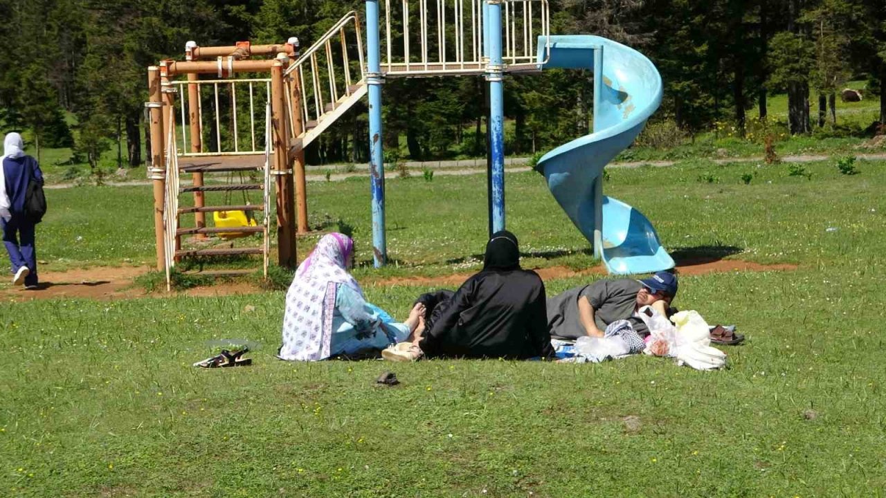 Trabzon Havalimanı’nda turizm sezonu yoğunluğu başladı