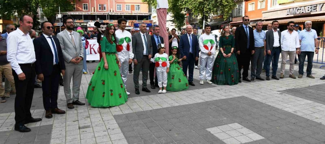 Lapseki’de Kiraz Festivali başladı