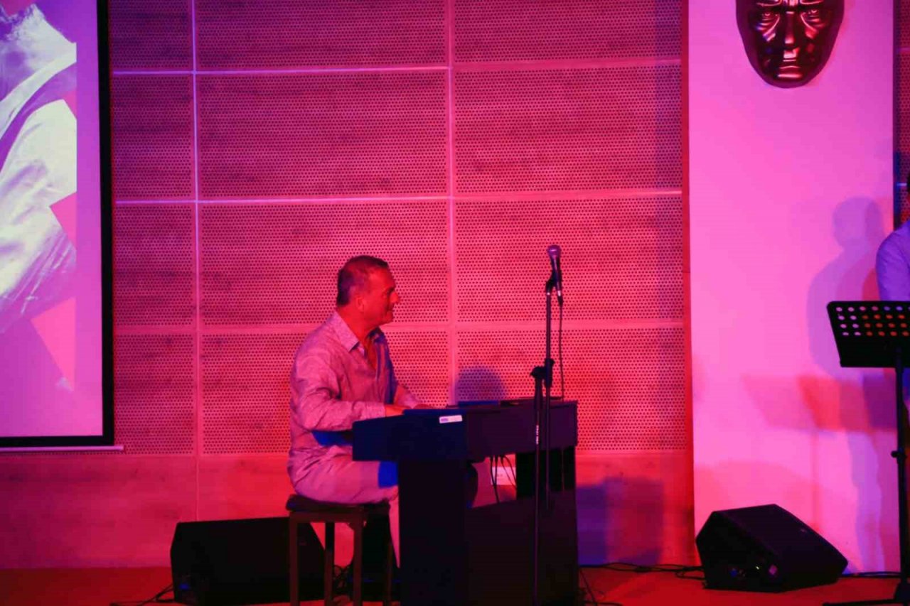 Büyükşehir, caz severleri Kerem Görsev ile buluşturdu