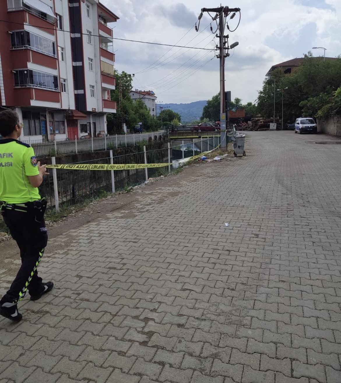 Sağanak yağış uyarısı emniyet ekiplerini teyakkuza geçirdi