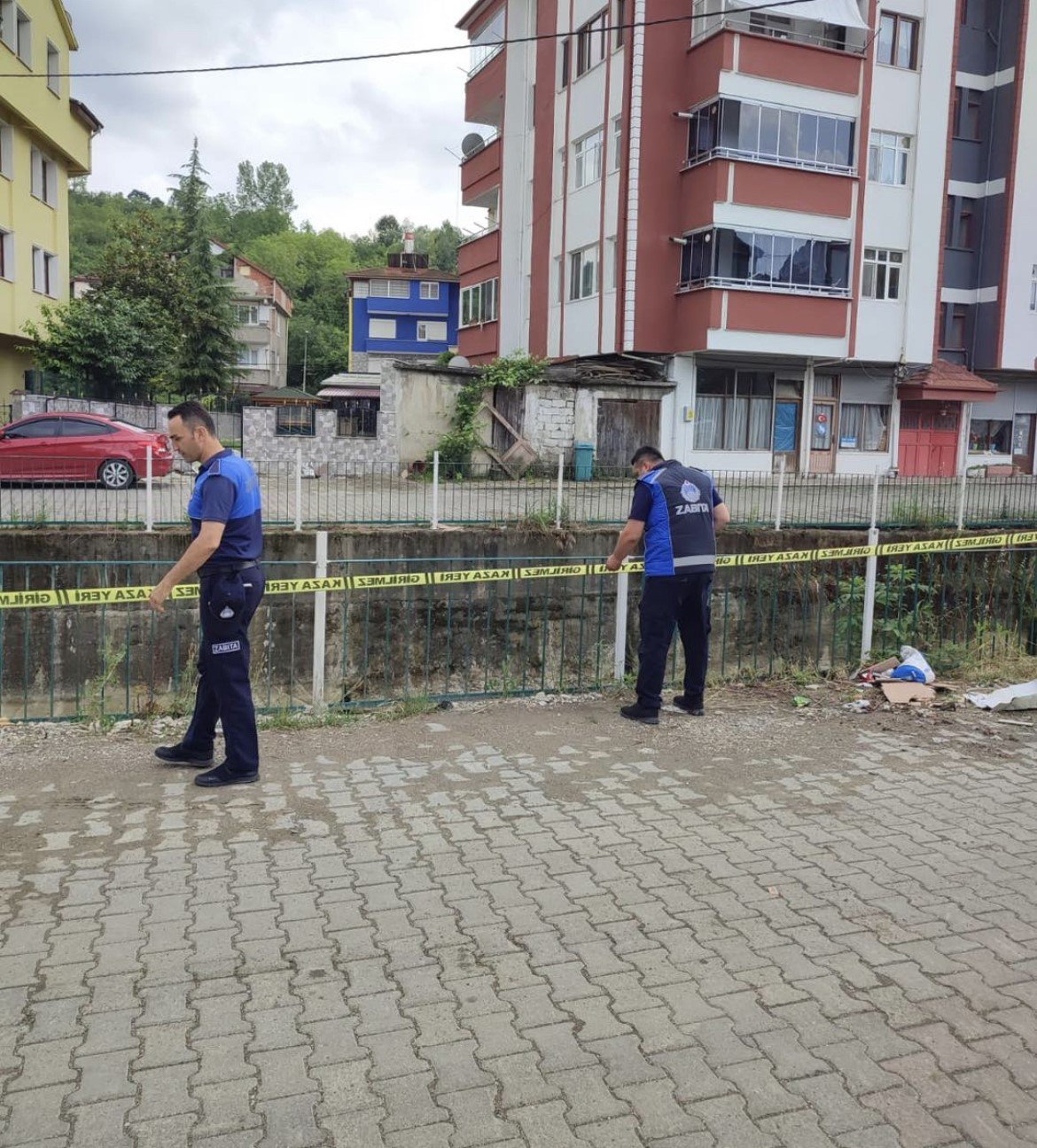 Sağanak yağış uyarısı emniyet ekiplerini teyakkuza geçirdi