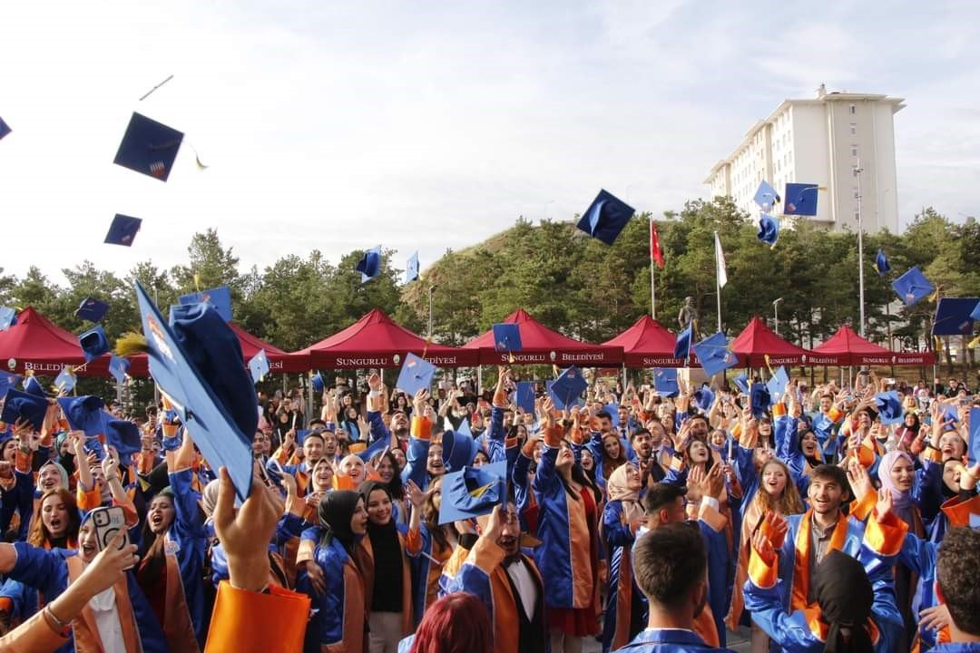 Sungurlu MYO’da mezuniyet töreni