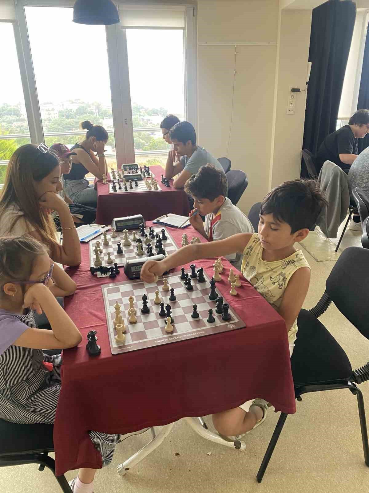 Seferihisar’da yaza satrançla merhaba