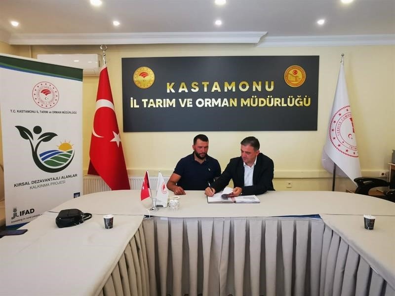 Eğitimlerini tamamlayan genç çiftçilere 1 milyon 200 liralık hibe desteği