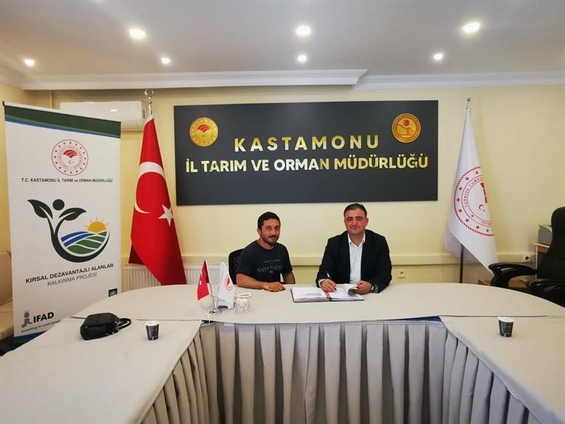 Eğitimlerini tamamlayan genç çiftçilere 1 milyon 200 liralık hibe desteği