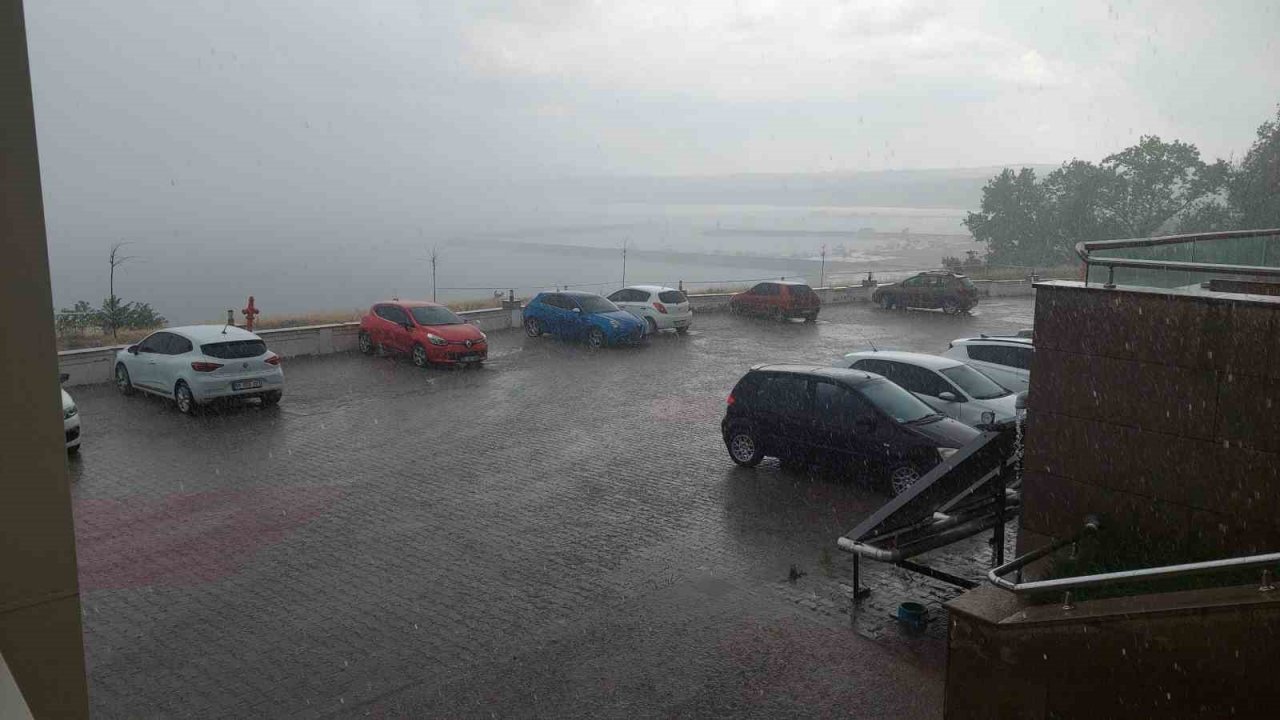 Tekirdağ’da gökyüzünden su boşaldı