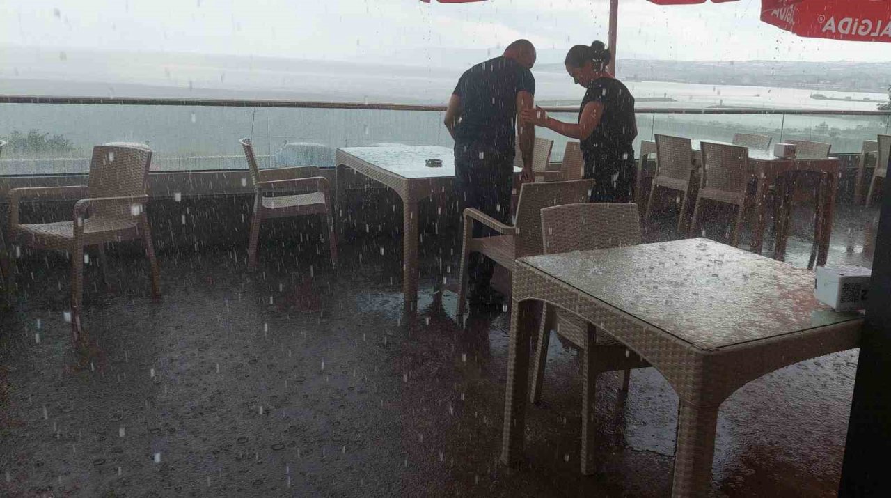 Tekirdağ’da gökyüzünden su boşaldı