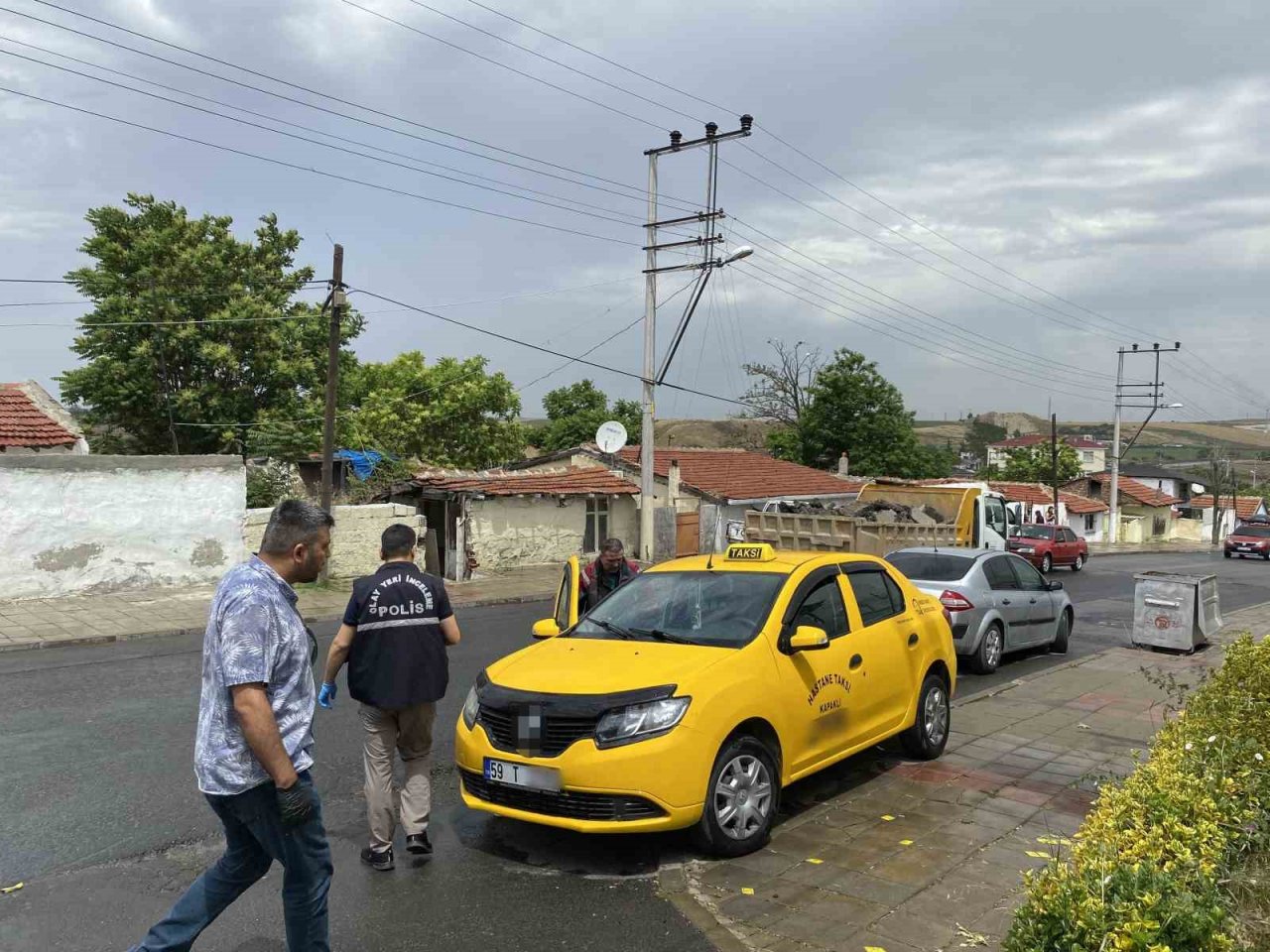 Arabayı çaldı, sahibine ‘gelin ben buradayım’ dedi