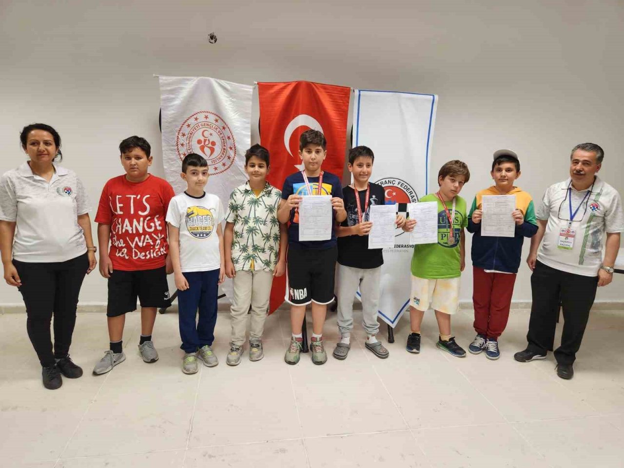 Babalar Günü’ne özel satranç turnuvasında madalyalar sahibini buldu