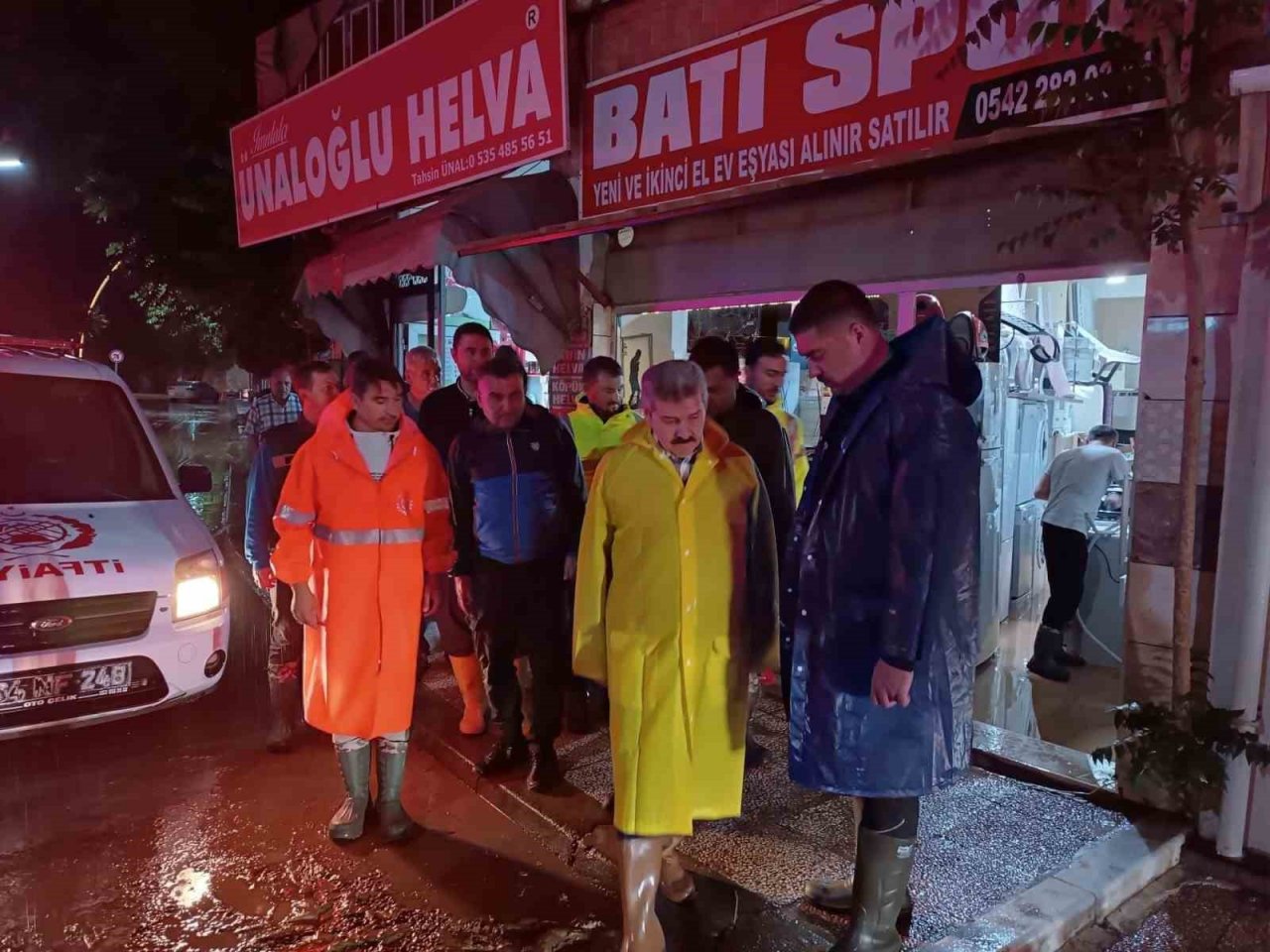 Uşak’ta çay taştı, kenti sel vurdu