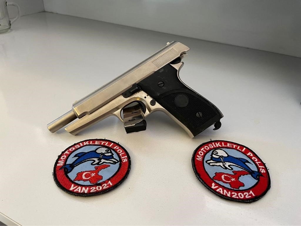 Van’da değişik suçlardan 15 kişi tutuklandı