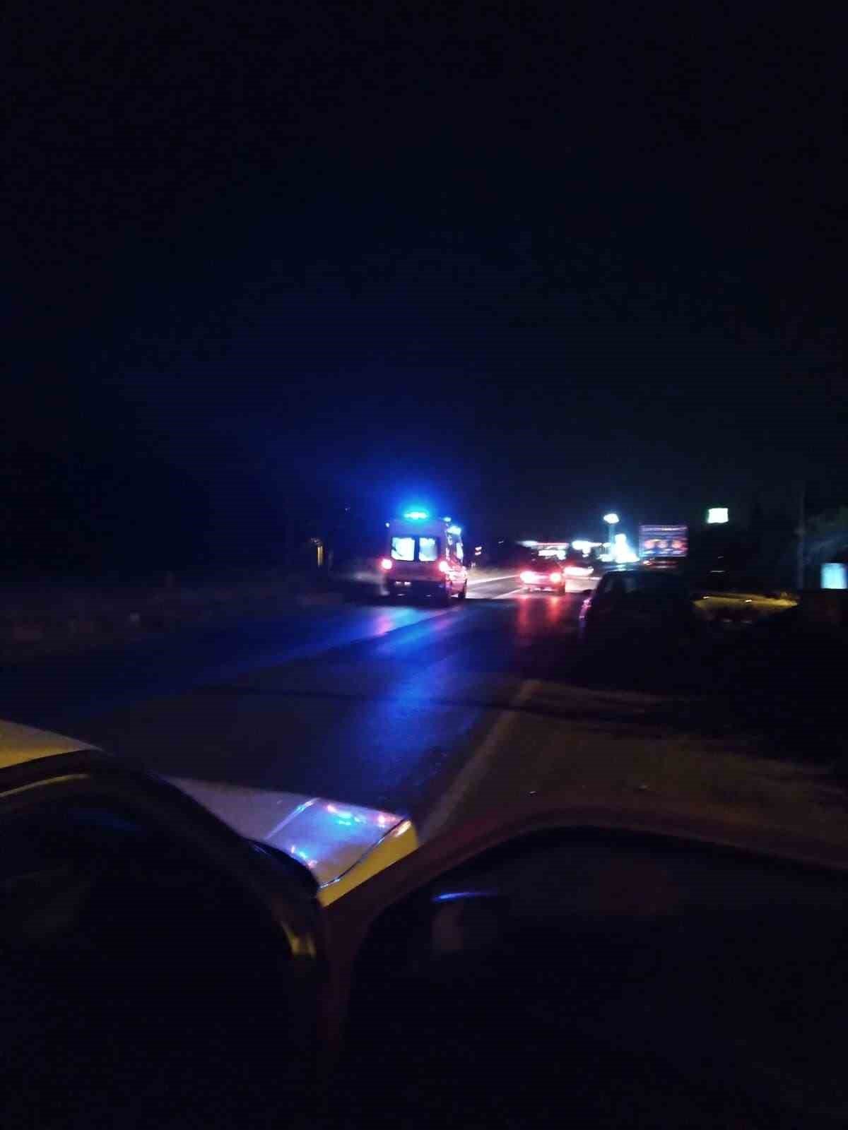 Düğün dönüşü kaza yaptılar: 4 yaralı