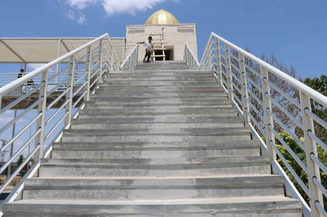 Akçakale’nin sorunlarını büyükşehir belediyesi çözüyor