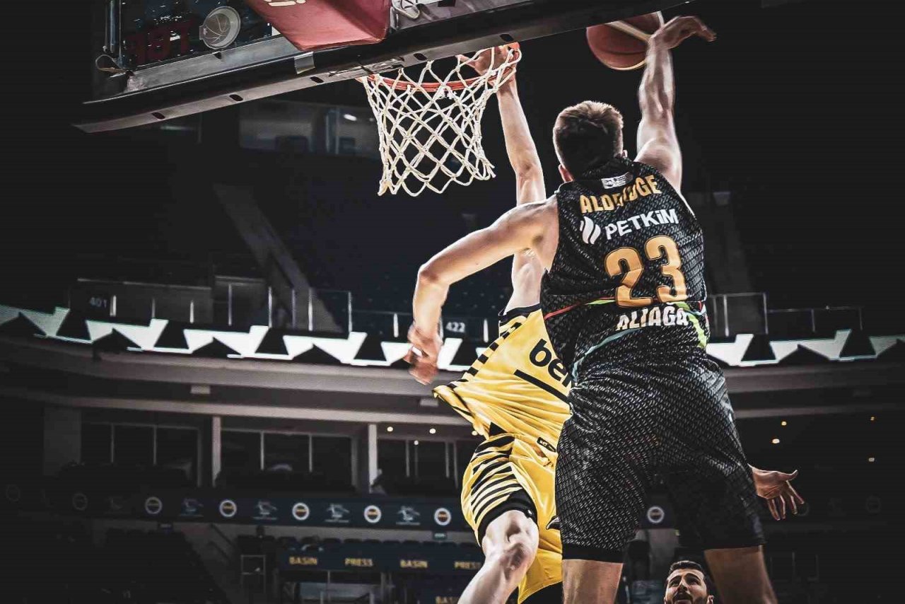 Peyton Aldridge, bir sezon daha Petkimspor’da