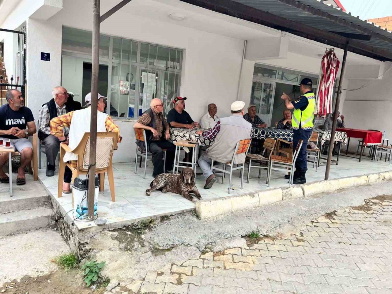 Jandarma, traktör sürücülerini bilgilendirdi