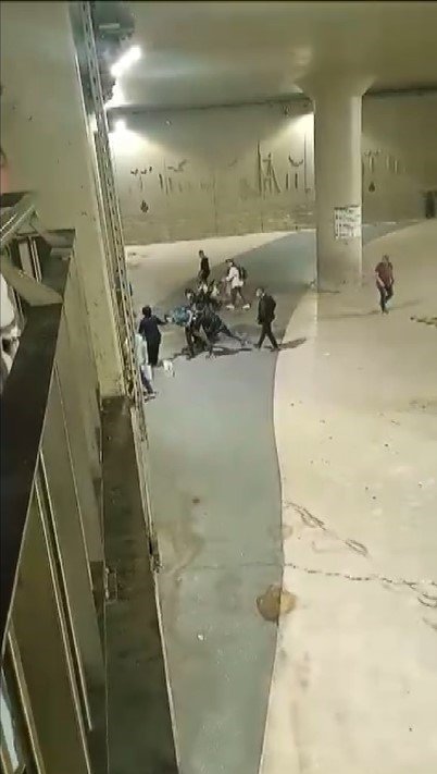 Taksim’de 4 kişi saldırdıkları şahsın parasını ve telefonunu gasp etti