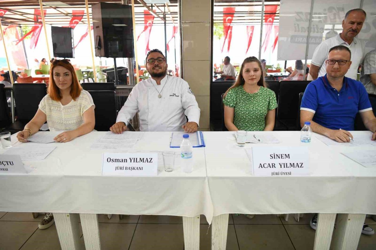 Lapseki Kiraz Festivalinde yemek yarışması düzenlendi