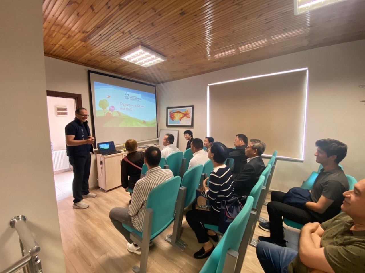 Çinli heyet, deprem çalışmaları için Kocaeli’ye geldi