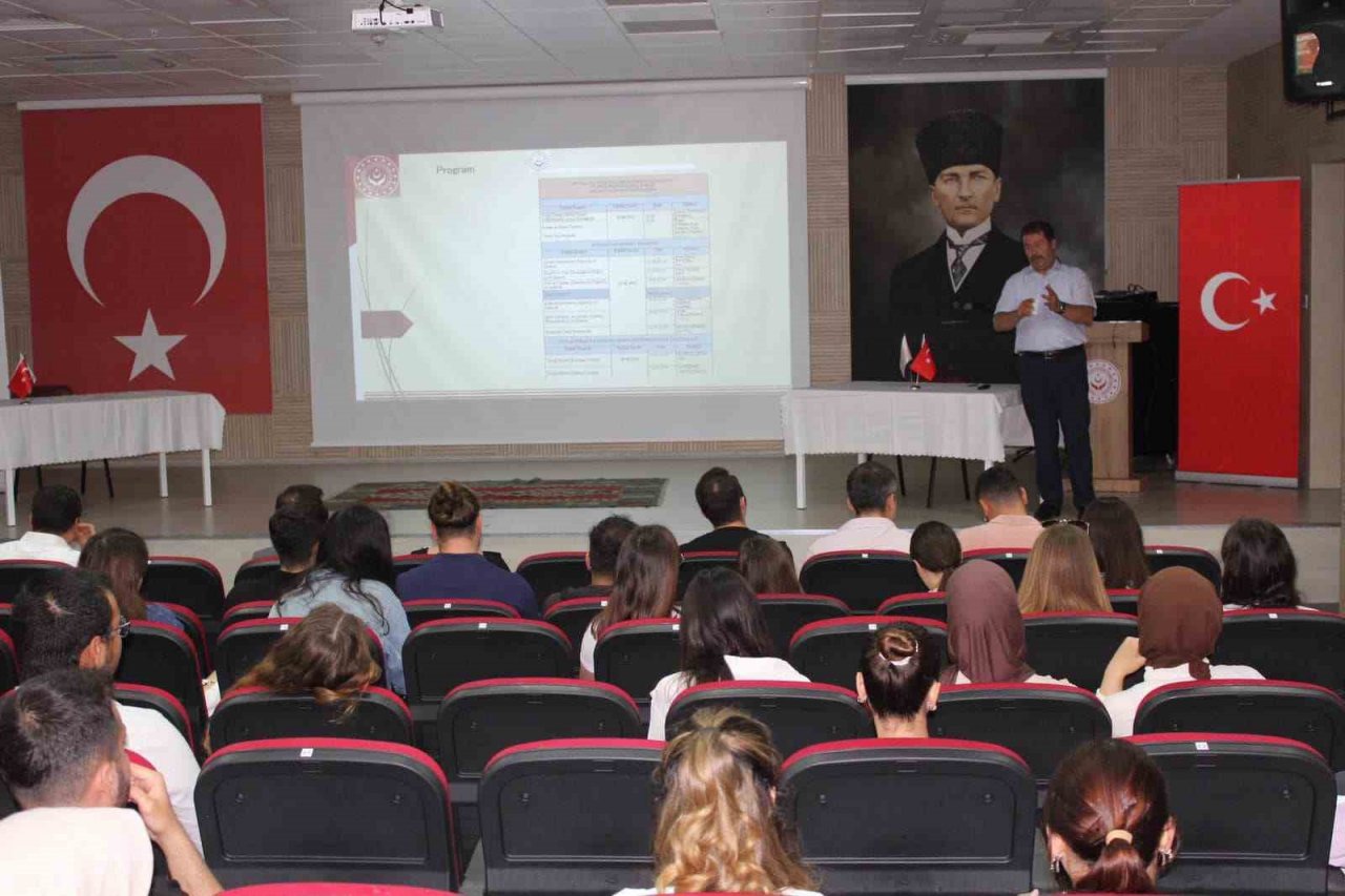 Ulusal staj programı oryantasyon eğitimi düzenlendi