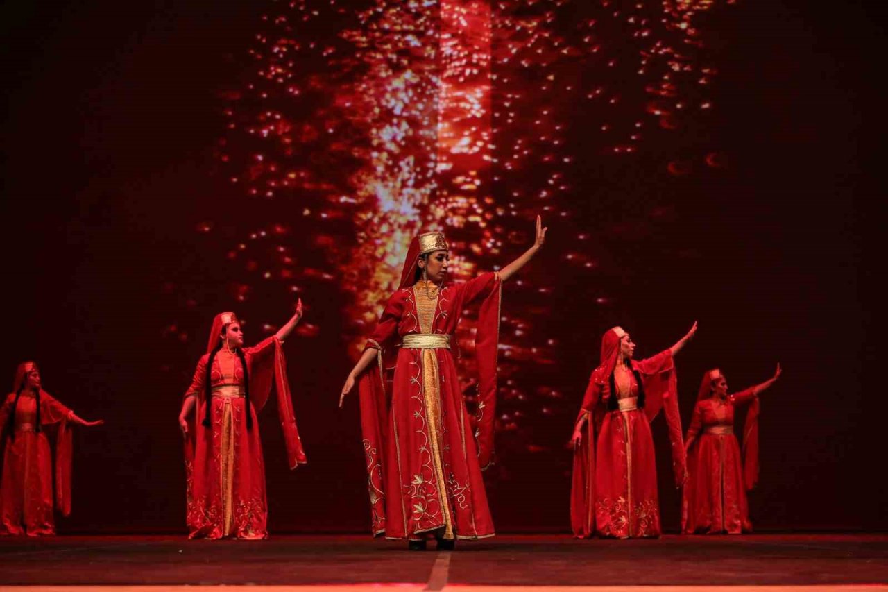 Büyükşehir Halk Oyunları Topluluğu için ’Hasat’ vakti