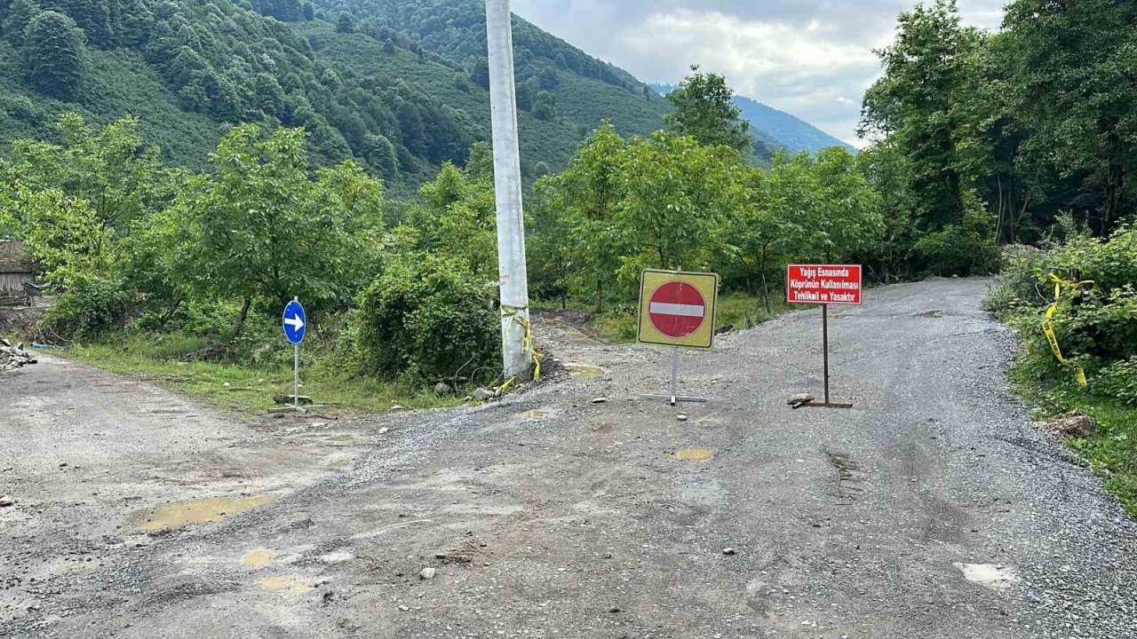 Düzce’de sağanak sebebiyle 2 köprü yıkıldı
