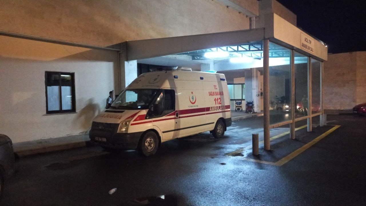 Edirne’de kuvvetli fırtına çatıda çalışan 5 işçiyi savurdu: 1’i ağır 3 yaralı