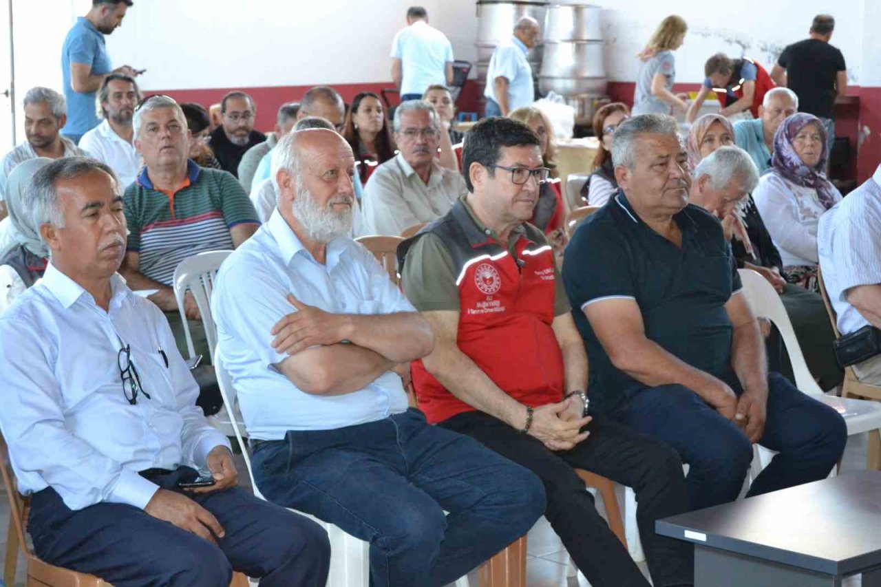 Fethiye’de incir üreticilerine uygulamalı eğitim