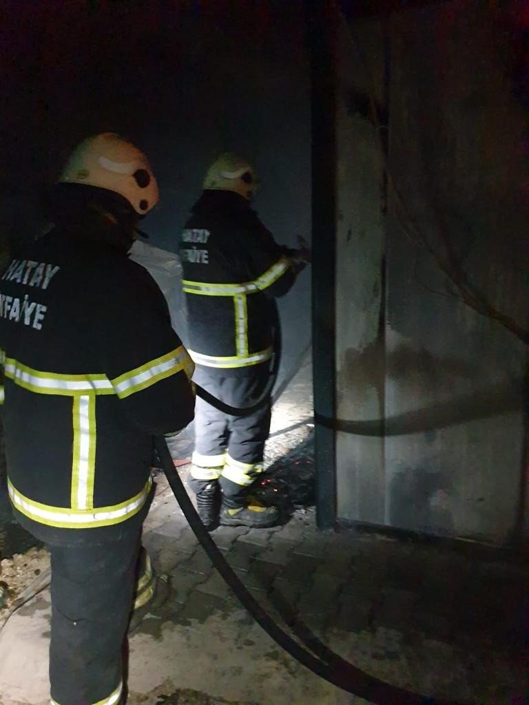 Arsuz’da konteyner yangını