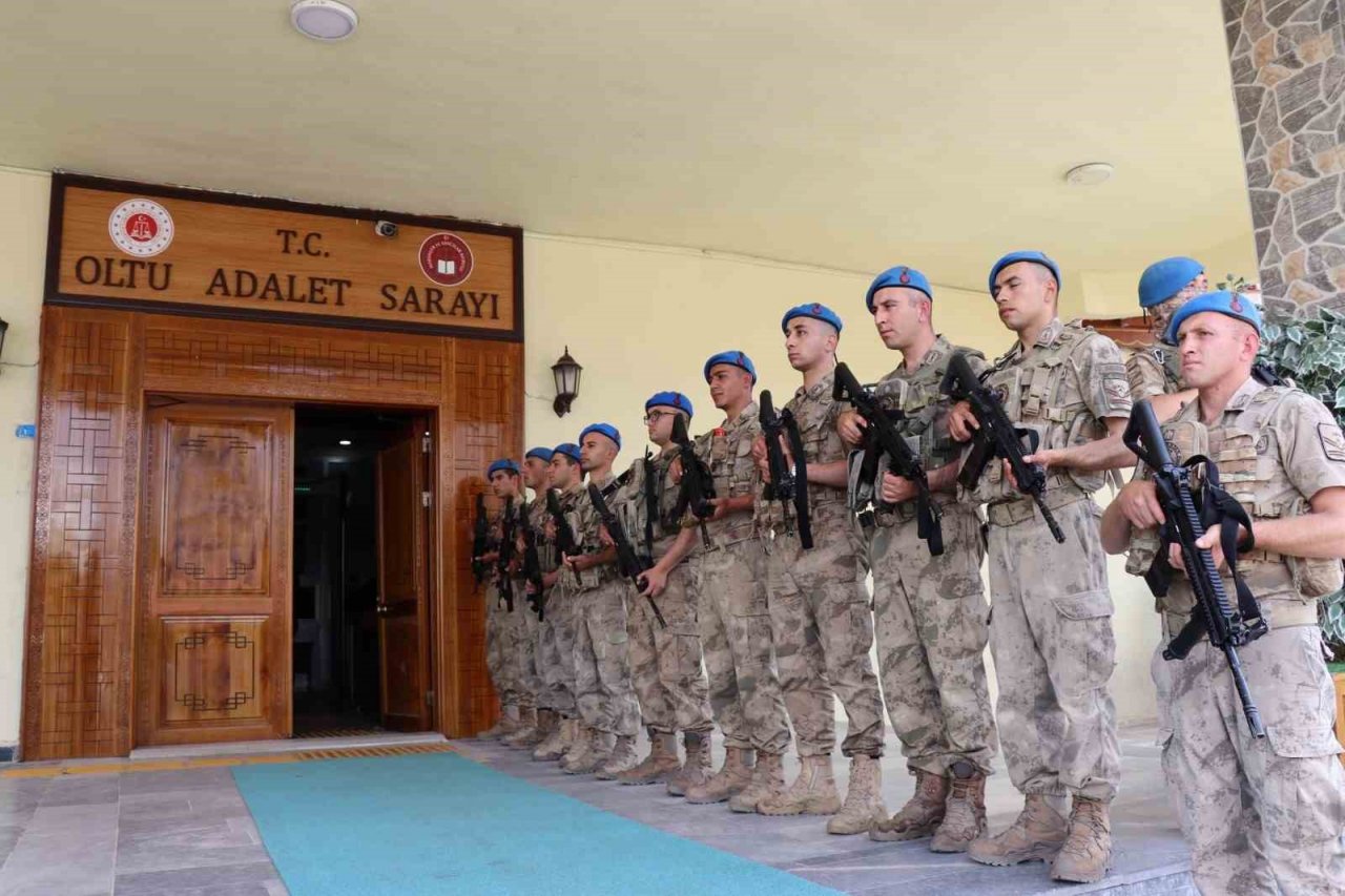 Erzurum’da jandarmanın uyuşturucu operasyonunda 14 tutuklama